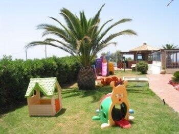Oasis Hotel 3*