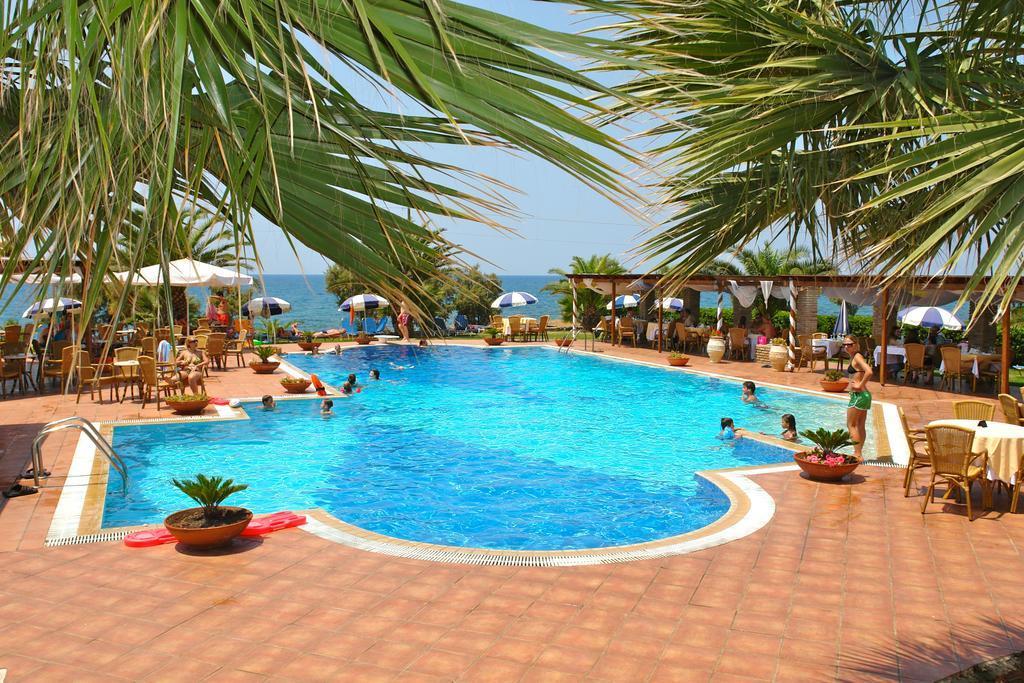 Oasis 3* Kyparissia