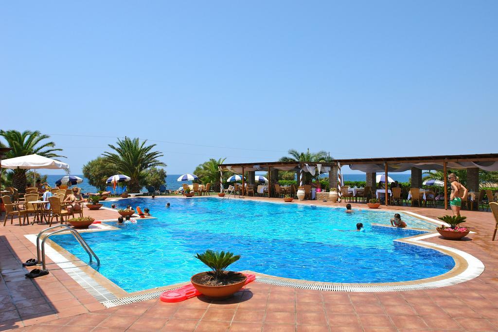 Hotel Oasis 3*