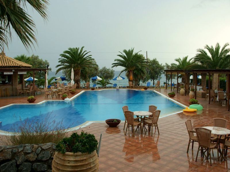 Oasis Kyparissia