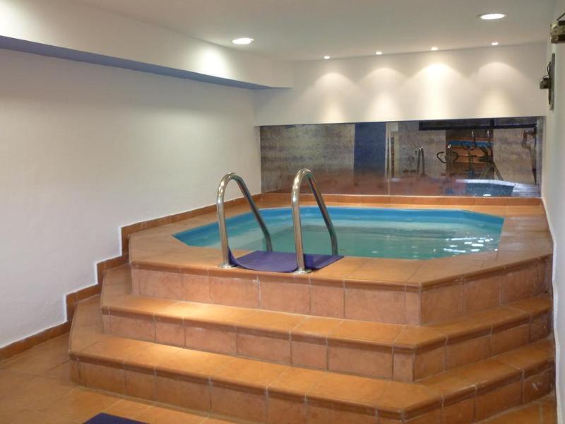 Oasis Hotel