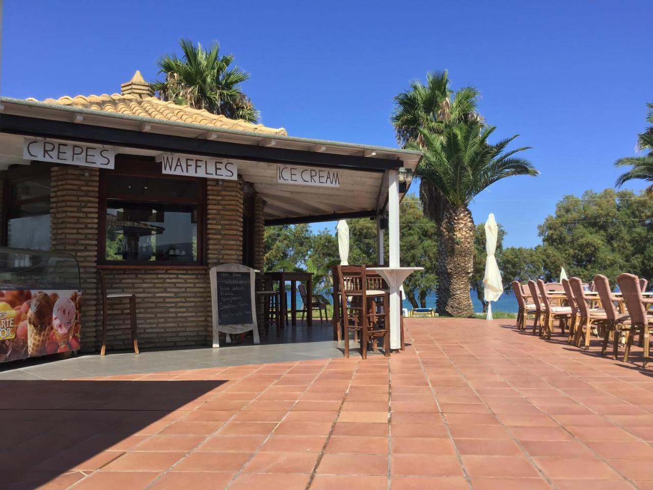 Oasis 3* Kyparissia